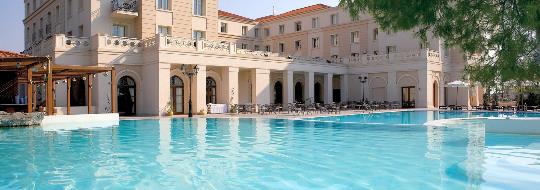 πρόσοψη στο ξενοδοχείο Grecotel Larissa Imperial στη Λάρισα
