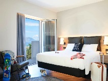 image-gallery
